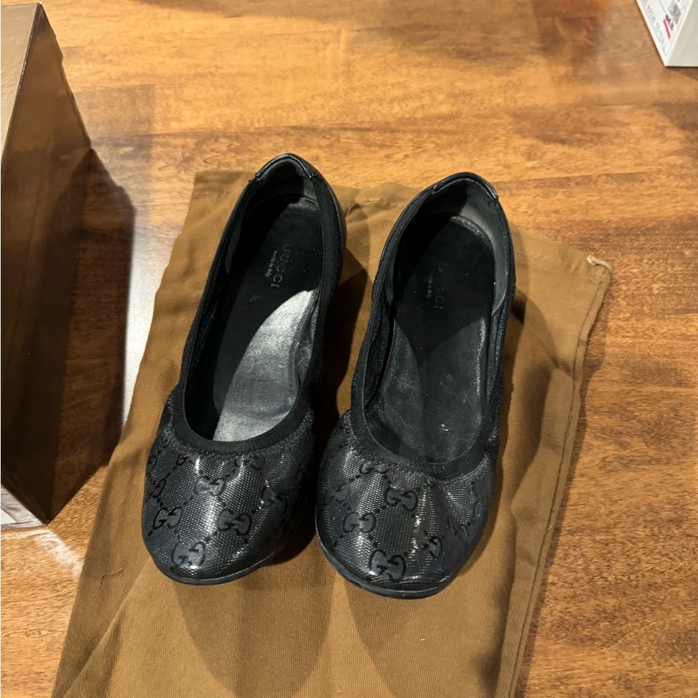 Gucci black flats